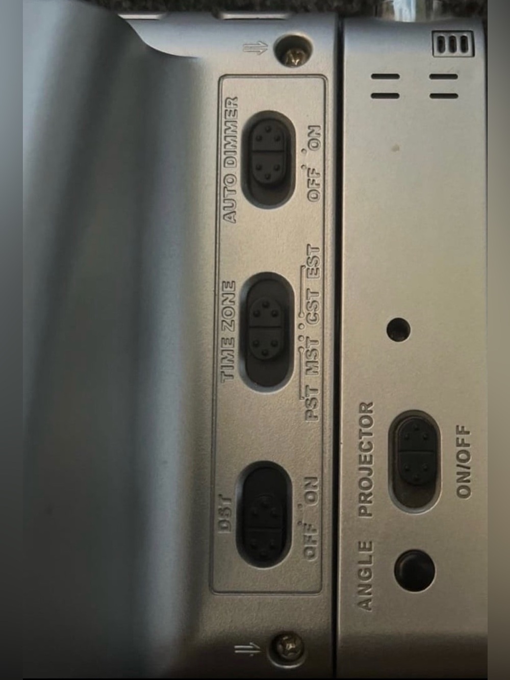 Preowned 2011 Refurbished RCA Digital Projection Alarm Clock Radio - Silver . - Picture 7 of 14